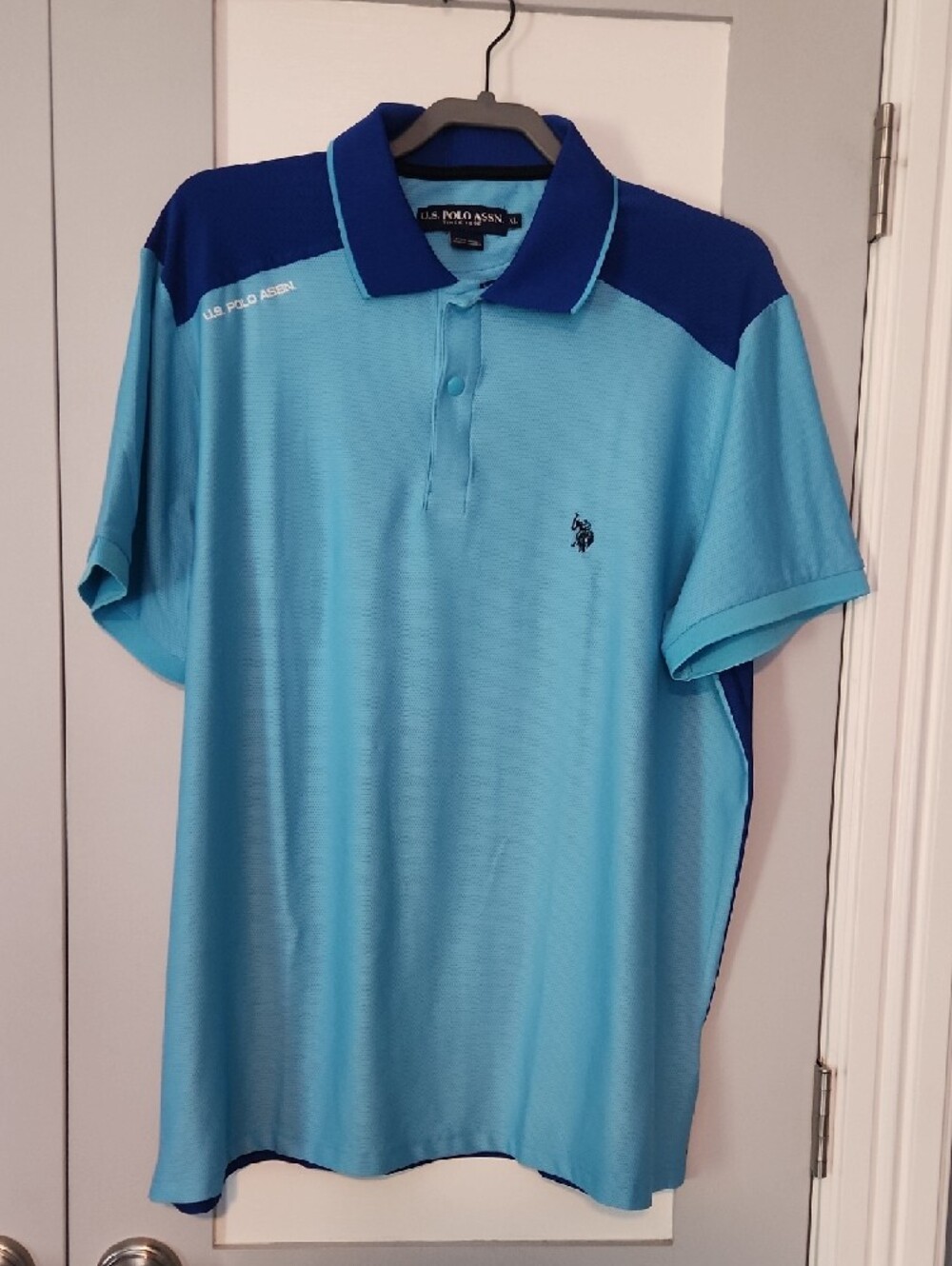 U.S. Polo Assn. Men's Light Blue and Dark Blue Polo Shirt, size XL